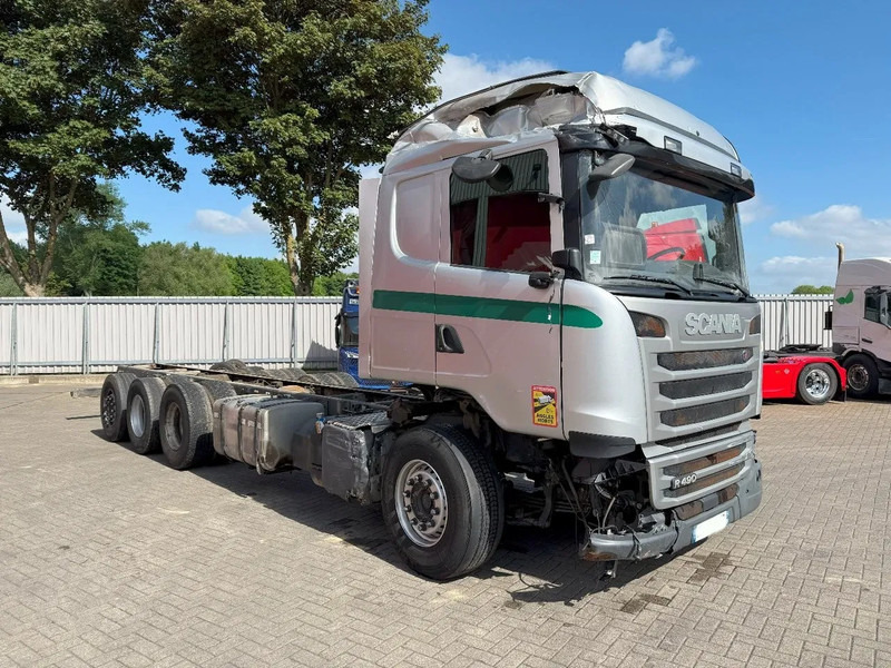 Scania R490 / 8X4 / ENGINE RUNNING / RETARDER / 9 TON FRONT AXLE / LIFT+LENKACHSE / AUTOMATIC / EURO-6 / 2017 - Alvaz teherautó: 2 kép. Scania R490 / 8X4 / ENGINE RUNNING / RETARDER / 9 TON FRONT AXLE / LIFT+LENKACHSE / AUTOMATIC / EURO-6 / 2017 - Alvaz teherautó: 2 kép.
