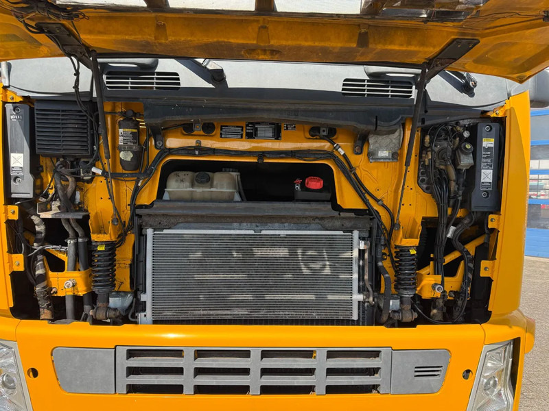 Darus autó Volvo FH12-420 / CRANE AMCO VEBA V8204S / REMOTE / XENON / AIRCO / ANALOGE TACHO / MANUAL / EURO-3 / 2003: 11 kép.