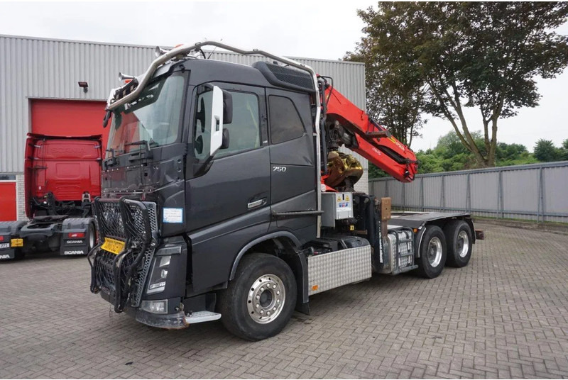Volvo FH16-750 / ENGINE RUNNING / 6x4 / RETARDER / BIG AXLE / VEB+ / PALFINGER FD250 / EURO-6 / 2016 - Rönkszállító teherautó, Darus autó: 2 kép. Volvo FH16-750 / ENGINE RUNNING / 6x4 / RETARDER / BIG AXLE / VEB+ / PALFINGER FD250 / EURO-6 / 2016 - Rönkszállító teherautó, Darus autó: 2 kép.