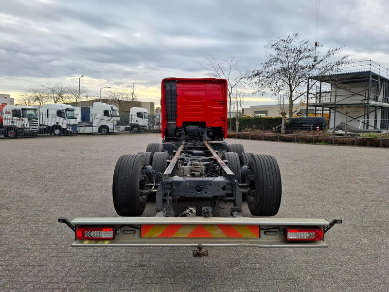 Volvo FH16-750 / VEB+ / ONLY:349761 KM / 9TON FRONT AXLE / INLINER / TECHNICAL 60TON / FULL-AIR / AUTOMATIC / EURO-6 / 2016 - Alvaz teherautó: 4 kép. Volvo FH16-750 / VEB+ / ONLY:349761 KM / 9TON FRONT AXLE / INLINER / TECHNICAL 60TON / FULL-AIR / AUTOMATIC / EURO-6 / 2016 - Alvaz teherautó: 4 kép.