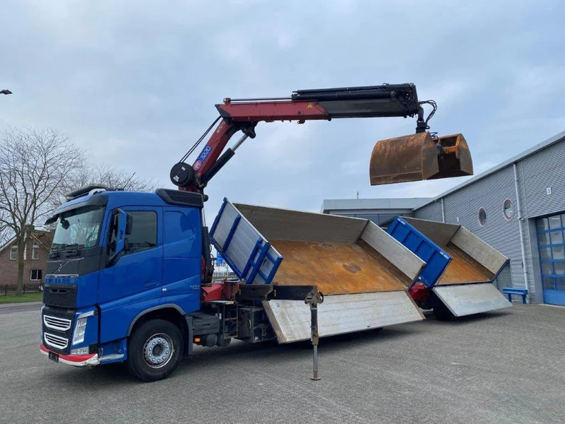 Volvo FH4-500 / HMF 3220K-RC / REMOTE / ROTATOR / 3SIDE TIPPER / DYNAMIC STEERING / ONLY:302623 KM / AUTOMATIC / EURO-6 / 2017 - Darus autó: 2 kép. Volvo FH4-500 / HMF 3220K-RC / REMOTE / ROTATOR / 3SIDE TIPPER / DYNAMIC STEERING / ONLY:302623 KM / AUTOMATIC / EURO-6 / 2017 - Darus autó: 2 kép.