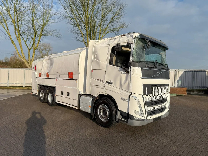 Volvo FH5-500 6X2 / ENGINE RUNNING / LIFT+LENKACHSE / FULL AIR / ADR / EUROTANK / 9-TON FRONT AXLE / EURO-6 / 2022 - Tartályos teherautó: 2 kép. Volvo FH5-500 6X2 / ENGINE RUNNING / LIFT+LENKACHSE / FULL AIR / ADR / EUROTANK / 9-TON FRONT AXLE / EURO-6 / 2022 - Tartályos teherautó: 2 kép.