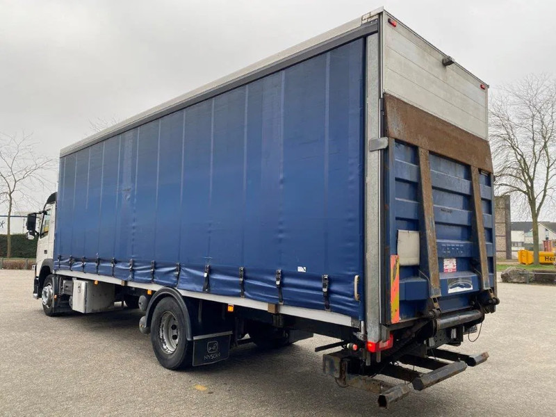 Volvo FM11-330 / LOW KM'S:472120 KM / LWDS / FULL-AIR / NAVI / CURTAIN SAILS / PLATFORM 2500KG / AUTOMATIC / EURO-6 / 2016 - Ponyvás teherautó: 3 kép. Volvo FM11-330 / LOW KM'S:472120 KM / LWDS / FULL-AIR / NAVI / CURTAIN SAILS / PLATFORM 2500KG / AUTOMATIC / EURO-6 / 2016 - Ponyvás teherautó: 3 kép.