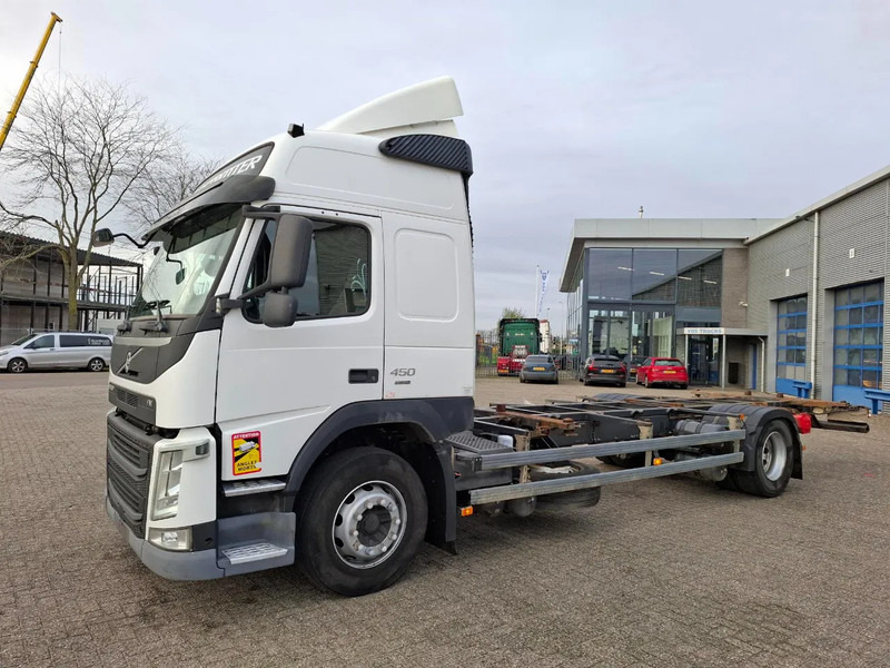 Volvo FM11-450 / VEB / FULL-AIR / 706585 KM / LWDS / AIRCO / BDF SYSTEM / AUTOMATIC / EURO-6 / 2016 - Cserefelépítményes teherautó: 1 kép. Volvo FM11-450 / VEB / FULL-AIR / 706585 KM / LWDS / AIRCO / BDF SYSTEM / AUTOMATIC / EURO-6 / 2016 - Cserefelépítményes teherautó: 1 kép.