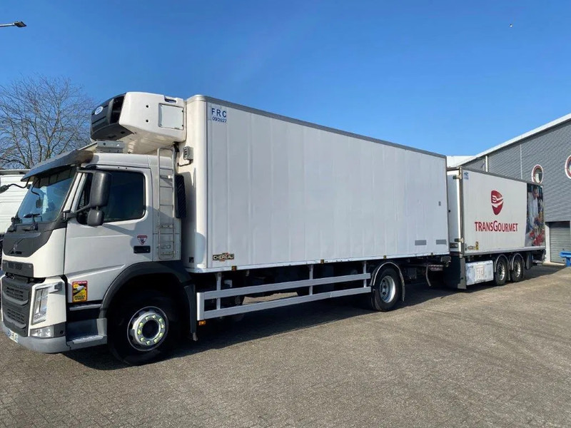 Volvo FM4-420 / COMPLETE COOL+FREEZE COMBI / CHEREAU / THROUGH-LOADING SYSTEM / 2XPLATFORM DHOLLANDIA / FREEZING LOCK / AUTOMATIC / EU - Hűtős teherautó: 1 kép. Volvo FM4-420 / COMPLETE COOL+FREEZE COMBI / CHEREAU / THROUGH-LOADING SYSTEM / 2XPLATFORM DHOLLANDIA / FREEZING LOCK / AUTOMATIC / EU - Hűtős teherautó: 1 kép.