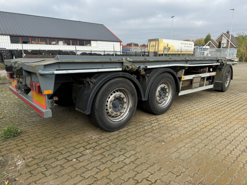 Bulthuis ASGA 05, Portaal- & Container - Félpótkocsi cserefelépítményes: 3 kép. Bulthuis ASGA 05, Portaal- & Container - Félpótkocsi cserefelépítményes: 3 kép.