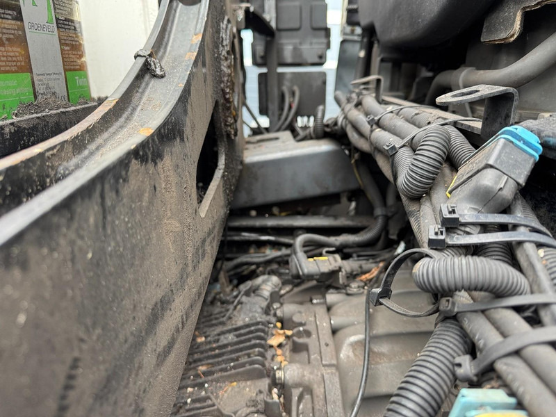 DAF CF410 FAQ HMF 2620, Unfall - Damaged. - Darus autó: 4 kép. DAF CF410 FAQ HMF 2620, Unfall - Damaged. - Darus autó: 4 kép.