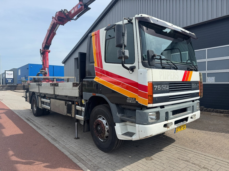 DAF CF75-250, HMF 1583 K4 + 1, Remote Control - Darus autó: 4 kép. DAF CF75-250, HMF 1583 K4 + 1, Remote Control - Darus autó: 4 kép.