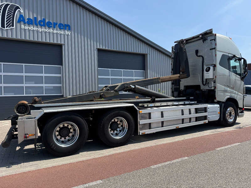 Volvo FH16 750 6x2, VDL 21 Ton Haak - Horgos rakodó teherautó: 3 kép. Volvo FH16 750 6x2, VDL 21 Ton Haak - Horgos rakodó teherautó: 3 kép.