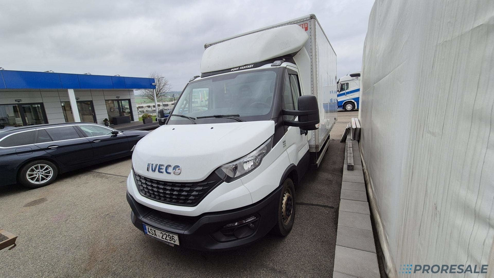 IVECO DAILY 35S16 skříň - 8 palet - Dobozos kisteherautó: 2 kép. IVECO DAILY 35S16 skříň - 8 palet - Dobozos kisteherautó: 2 kép.