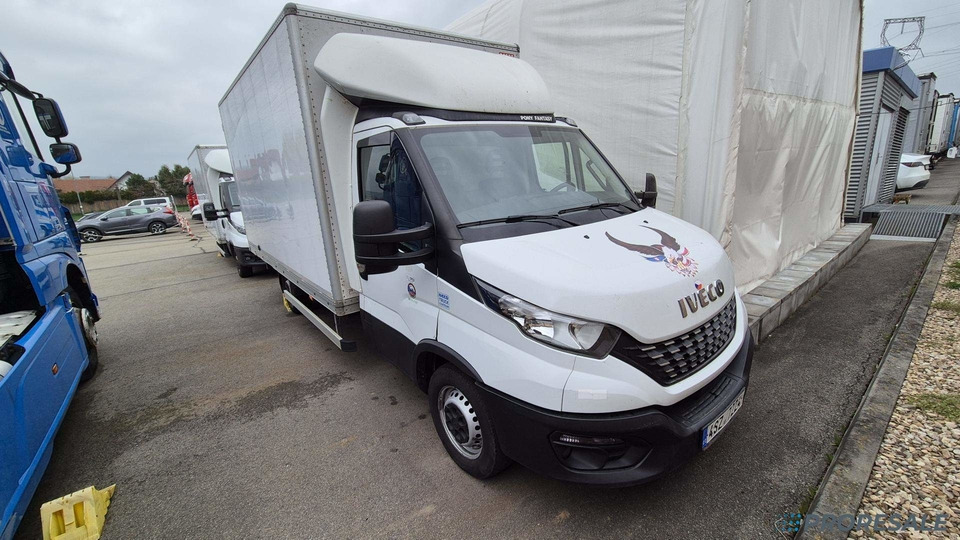 IVECO DAILY 35S16 skříň - 8 palet - Dobozos kisteherautó: 1 kép. IVECO DAILY 35S16 skříň - 8 palet - Dobozos kisteherautó: 1 kép.