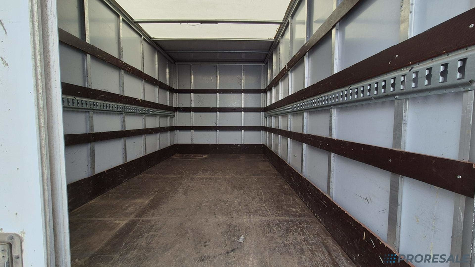 IVECO DAILY 35S16 skříň - 8 palet - Dobozos kisteherautó: 5 kép. IVECO DAILY 35S16 skříň - 8 palet - Dobozos kisteherautó: 5 kép.