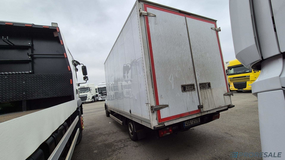 IVECO DAILY 35S16 skříň - 8 palet - Dobozos kisteherautó: 3 kép. IVECO DAILY 35S16 skříň - 8 palet - Dobozos kisteherautó: 3 kép.