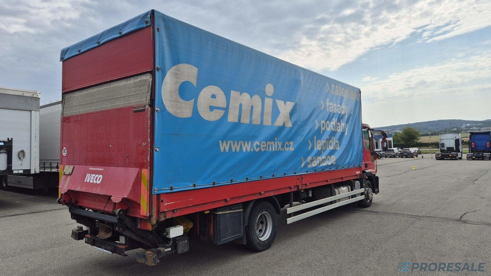 IVECO EUROCARGO ML 140E28 EURO 5 - valník s plachtou + hydraulické čelo 1,5 t - Ponyvás teherautó: 3 kép. IVECO EUROCARGO ML 140E28 EURO 5 - valník s plachtou + hydraulické čelo 1,5 t - Ponyvás teherautó: 3 kép.