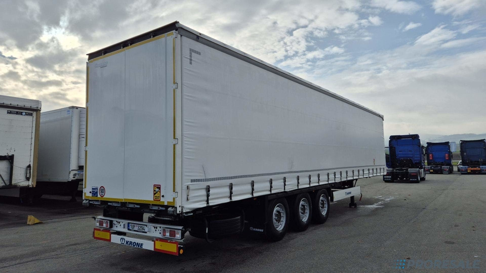 KRONE SD PROFI LINER - Ponyvás félpótkocsi: 4 kép. KRONE SD PROFI LINER - Ponyvás félpótkocsi: 4 kép.