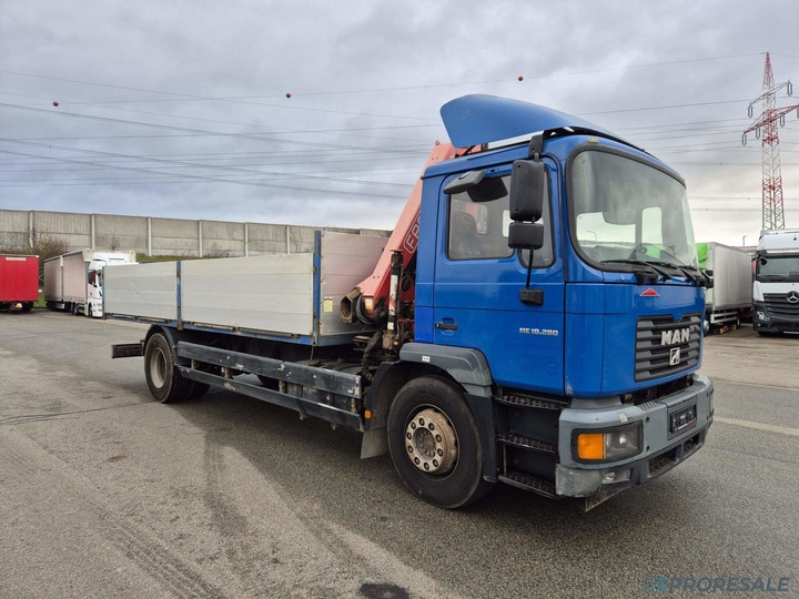 MAN ME 18.280 EURO 3 valník + hydraulická ruka FASSI F110A.23 - Platós teherautó, Darus autó: 1 kép. MAN ME 18.280 EURO 3 valník + hydraulická ruka FASSI F110A.23 - Platós teherautó, Darus autó: 1 kép.