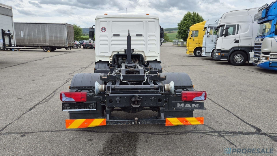 MAN TGL 12.180 4x2 BB EURO 3 - Hákový nosič kontejnerů - Horgos rakodó teherautó: 4 kép. MAN TGL 12.180 4x2 BB EURO 3 - Hákový nosič kontejnerů - Horgos rakodó teherautó: 4 kép.