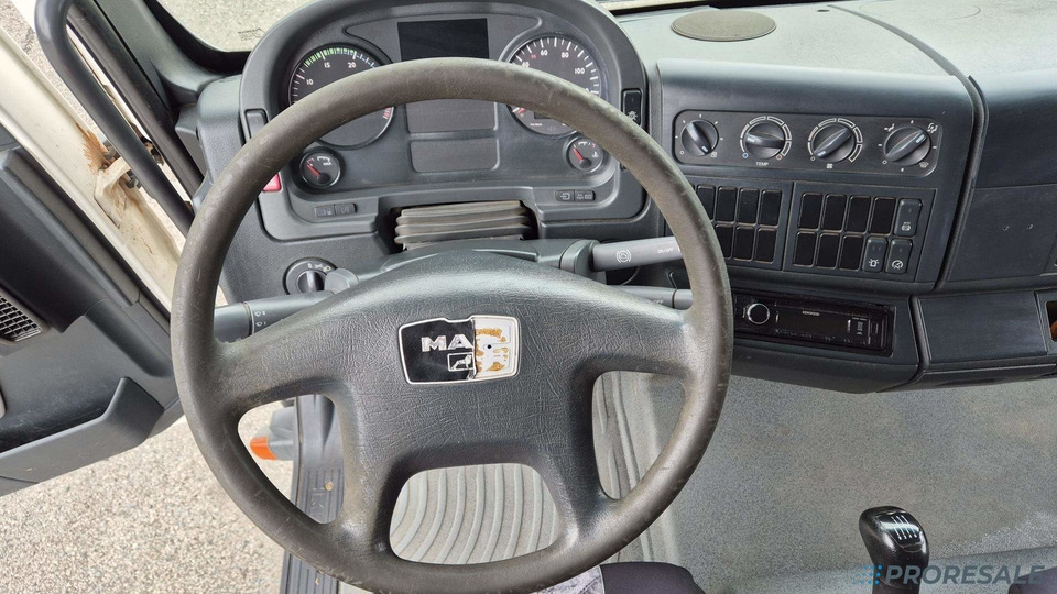 MAN TGL 12.180 4x2 BB EURO 3 - Hákový nosič kontejnerů - Horgos rakodó teherautó: 5 kép. MAN TGL 12.180 4x2 BB EURO 3 - Hákový nosič kontejnerů - Horgos rakodó teherautó: 5 kép.