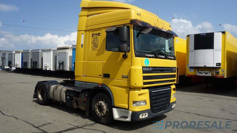 DAF FT XF 105.410 SC EURO 5 - Nyergesvontató: 1 kép. DAF FT XF 105.410 SC EURO 5 - Nyergesvontató: 1 kép.