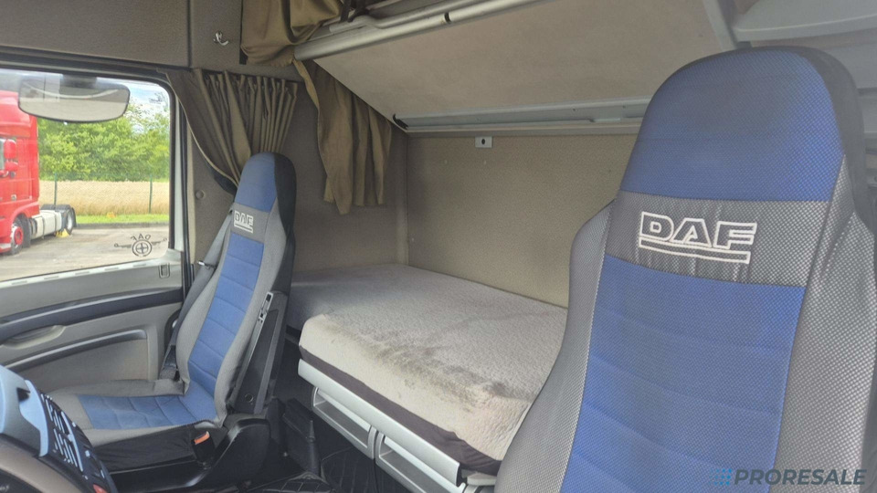 DAF FT XF 105.460 SC EURO 5/EEV - Nyergesvontató: 5 kép. DAF FT XF 105.460 SC EURO 5/EEV - Nyergesvontató: 5 kép.