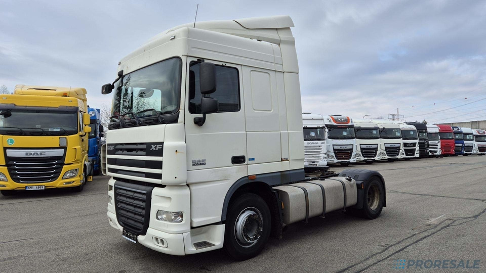 DAF FT XF 105.460 SC EURO5/EEV - Nyergesvontató: 2 kép. DAF FT XF 105.460 SC EURO5/EEV - Nyergesvontató: 2 kép.