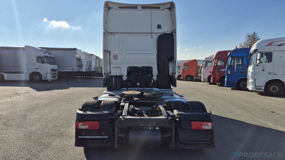 DAF XF 480 FT LOW DECK SSC EURO 6 - Nyergesvontató: 3 kép. DAF XF 480 FT LOW DECK SSC EURO 6 - Nyergesvontató: 3 kép.