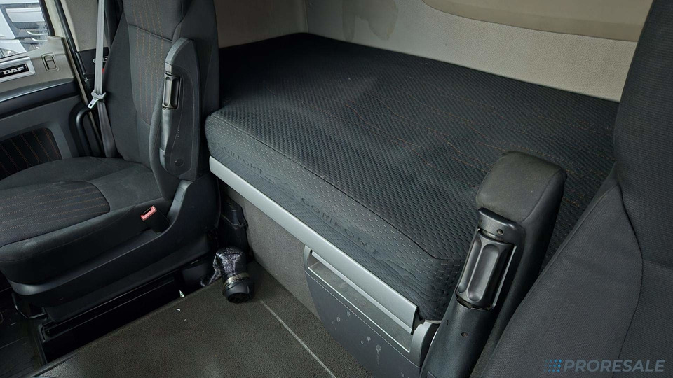 DAF XF 480 FT LOW DECK SSC EURO 6 - Nyergesvontató: 5 kép. DAF XF 480 FT LOW DECK SSC EURO 6 - Nyergesvontató: 5 kép.