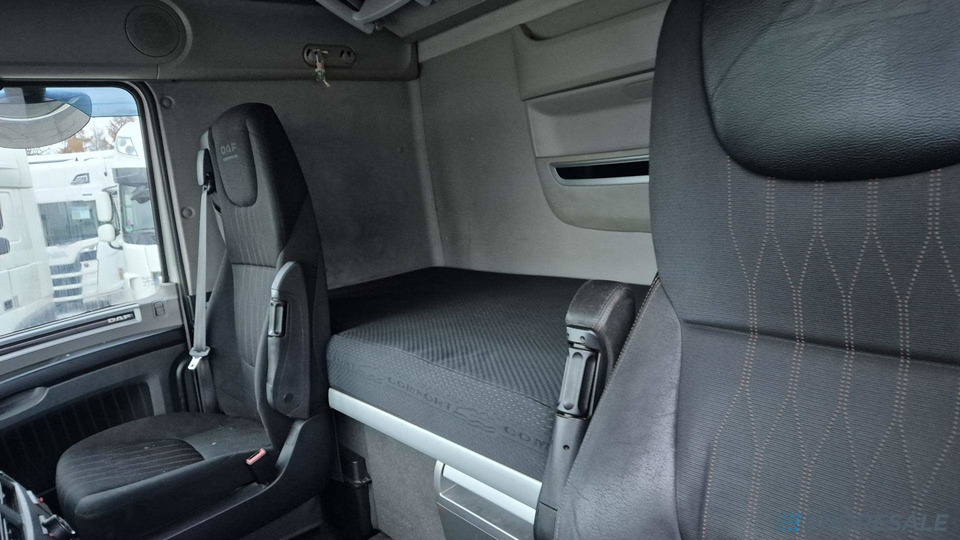 DAF XF 480 FT LOW DECK SSC EURO 6 - Nyergesvontató: 5 kép. DAF XF 480 FT LOW DECK SSC EURO 6 - Nyergesvontató: 5 kép.