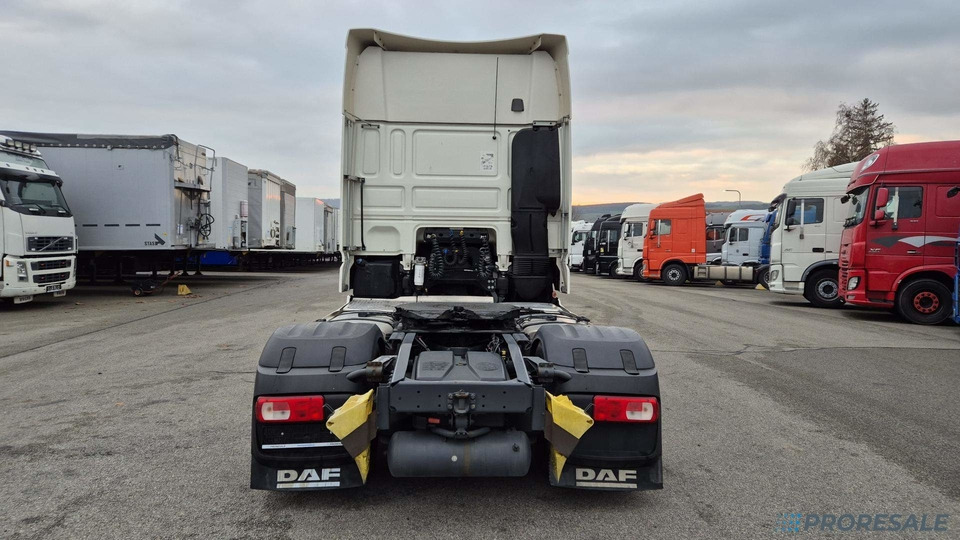 DAF XF 480 FT LOW DECK SSC EURO 6 - Nyergesvontató: 3 kép. DAF XF 480 FT LOW DECK SSC EURO 6 - Nyergesvontató: 3 kép.