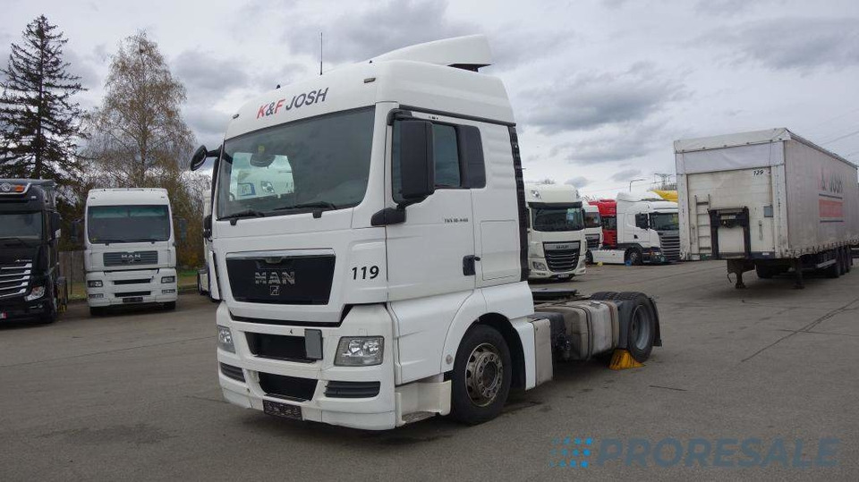 MAN TGX 18.440 4x2 LLS-U XLX EURO 5 - Nyergesvontató: 2 kép. MAN TGX 18.440 4x2 LLS-U XLX EURO 5 - Nyergesvontató: 2 kép.