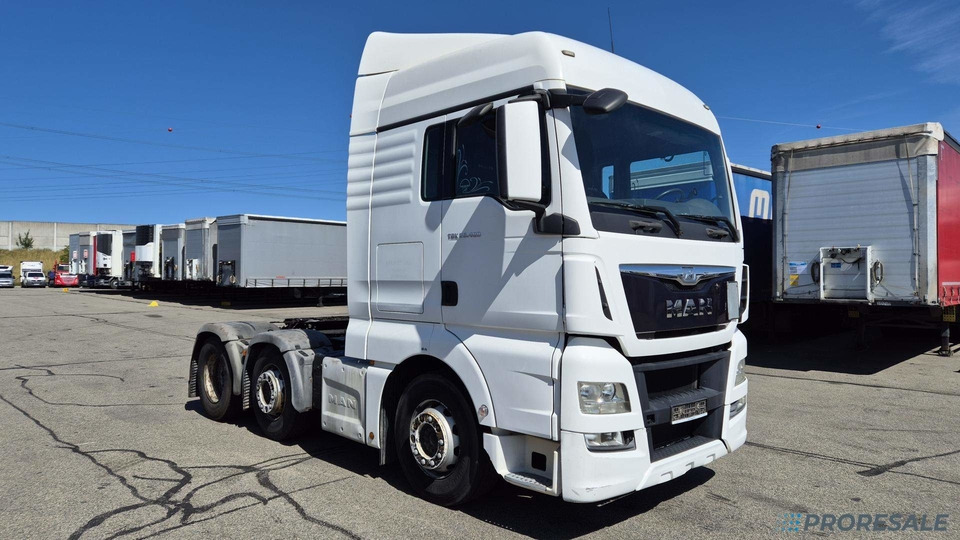 MAN TGX 26.480 6X2/4 BLS XLX EURO 6 - Nyergesvontató: 1 kép. MAN TGX 26.480 6X2/4 BLS XLX EURO 6 - Nyergesvontató: 1 kép.