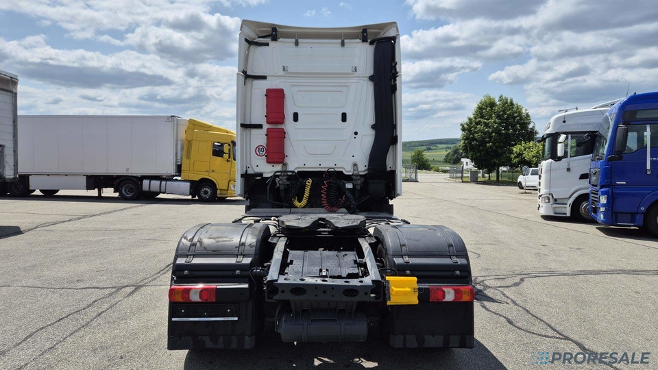 MERCEDES-BENZ ACTROS 1845 LS EURO 6 - Nyergesvontató: 3 kép. MERCEDES-BENZ ACTROS 1845 LS EURO 6 - Nyergesvontató: 3 kép.