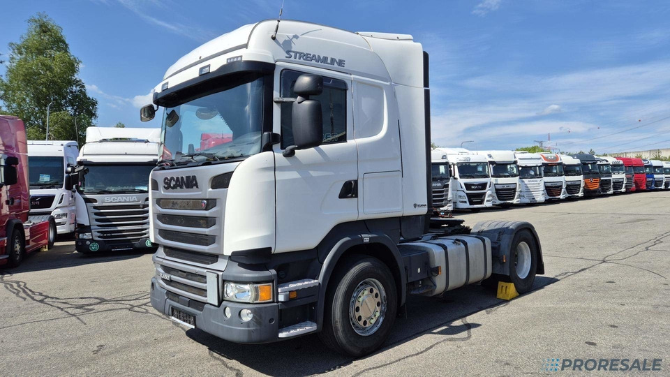 SCANIA R450 N320 HIGH LINE EURO 6 - Nyergesvontató: 2 kép. SCANIA R450 N320 HIGH LINE EURO 6 - Nyergesvontató: 2 kép.