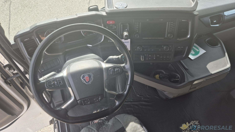 SCANIA S500 N323 NGS TOP LINE LOW DECK EURO 6 - Nyergesvontató: 4 kép. SCANIA S500 N323 NGS TOP LINE LOW DECK EURO 6 - Nyergesvontató: 4 kép.