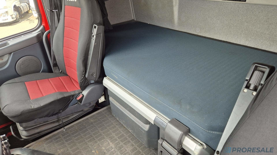 VOLVO FH 13.460 EURO 5/EEV - Nyergesvontató: 5 kép. VOLVO FH 13.460 EURO 5/EEV - Nyergesvontató: 5 kép.