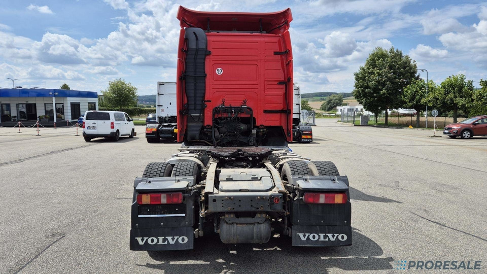 VOLVO FH 13.460 EURO 5/EEV - Nyergesvontató: 3 kép. VOLVO FH 13.460 EURO 5/EEV - Nyergesvontató: 3 kép.
