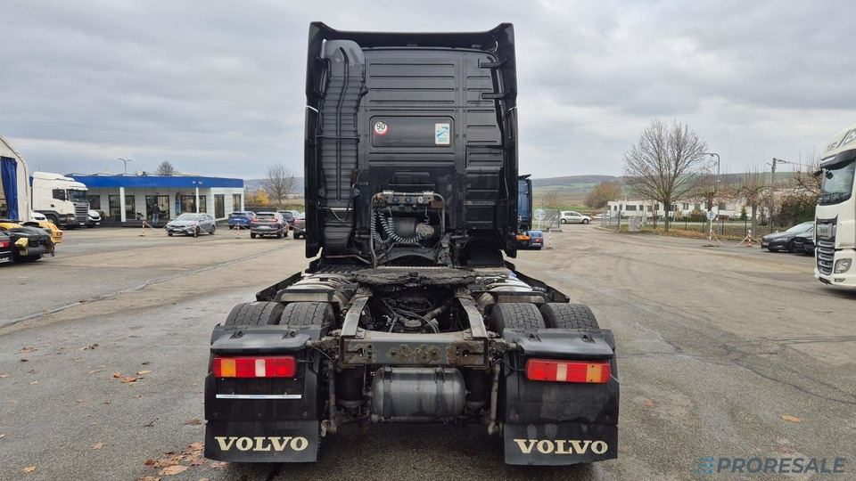 VOLVO FH 13.500 42T EURO 5/EEV - Nyergesvontató: 3 kép. VOLVO FH 13.500 42T EURO 5/EEV - Nyergesvontató: 3 kép.