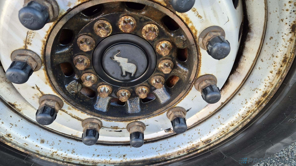 SCHMITZ CARGOBULL SCS 24/L - 13.62 - MULDA na přepravu svitků - Ponyvás félpótkocsi: 5 kép. SCHMITZ CARGOBULL SCS 24/L - 13.62 - MULDA na přepravu svitků - Ponyvás félpótkocsi: 5 kép.