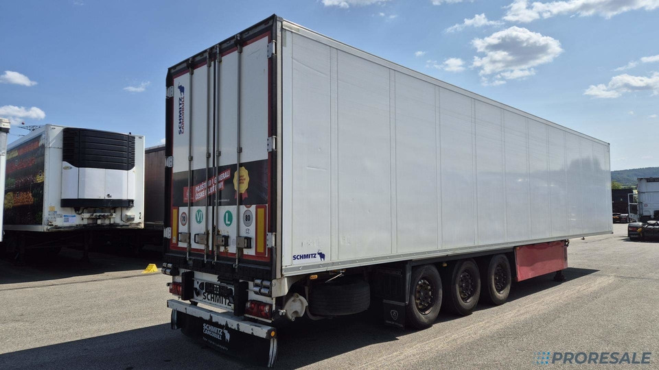 SCHMITZ CARGOBULL SKO 24/L - 13.4 FP60 COOL - mrazírenský návěs + diesel-ekektrický agregát CARRIER MAXIMA 1300 - Félpótkocsi hűtős: 3 kép. SCHMITZ CARGOBULL SKO 24/L - 13.4 FP60 COOL - mrazírenský návěs + diesel-ekektrický agregát CARRIER MAXIMA 1300 - Félpótkocsi hűtős: 3 kép.