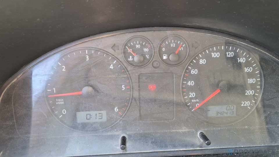 Hűtős kisteherautó VOLKSWAGEN TRANSPORTER 2.5 TDi - nová mrazírenská vestavba + CARRIER XARIOS 230/12 V - vadný motor: 17 kép.