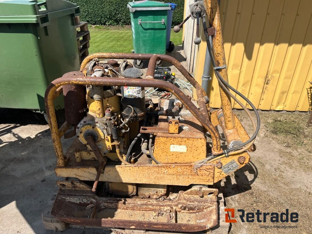 AMMANN DUOMAT pladestamper - Építőipari berendezések: 2 kép. AMMANN DUOMAT pladestamper - Építőipari berendezések: 2 kép.