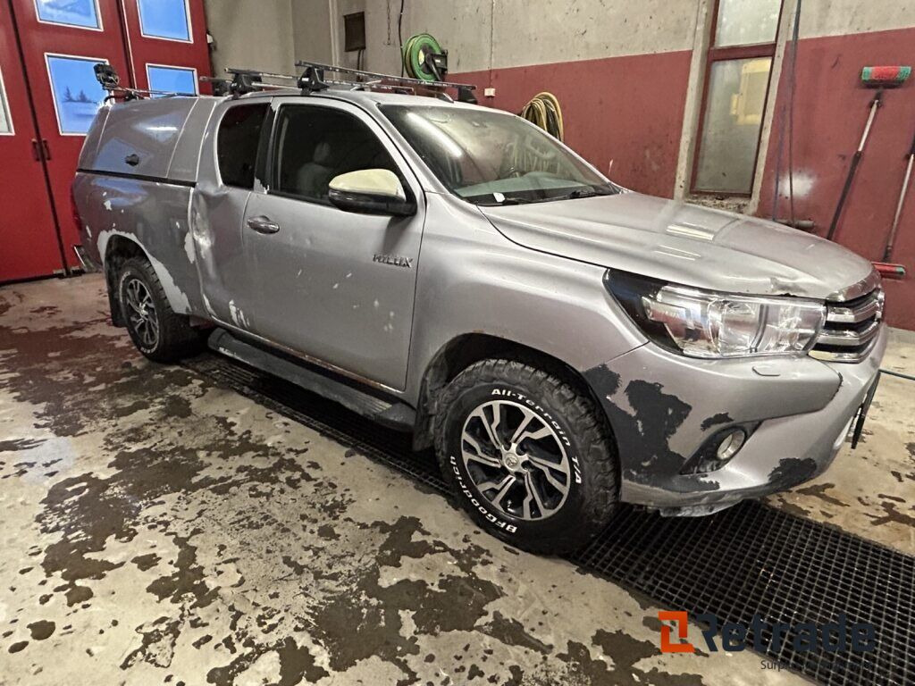 Bil Toyota Hilux X-cab ANIP (EU,N) - Autó: 2 kép. Bil Toyota Hilux X-cab ANIP (EU,N) - Autó: 2 kép.