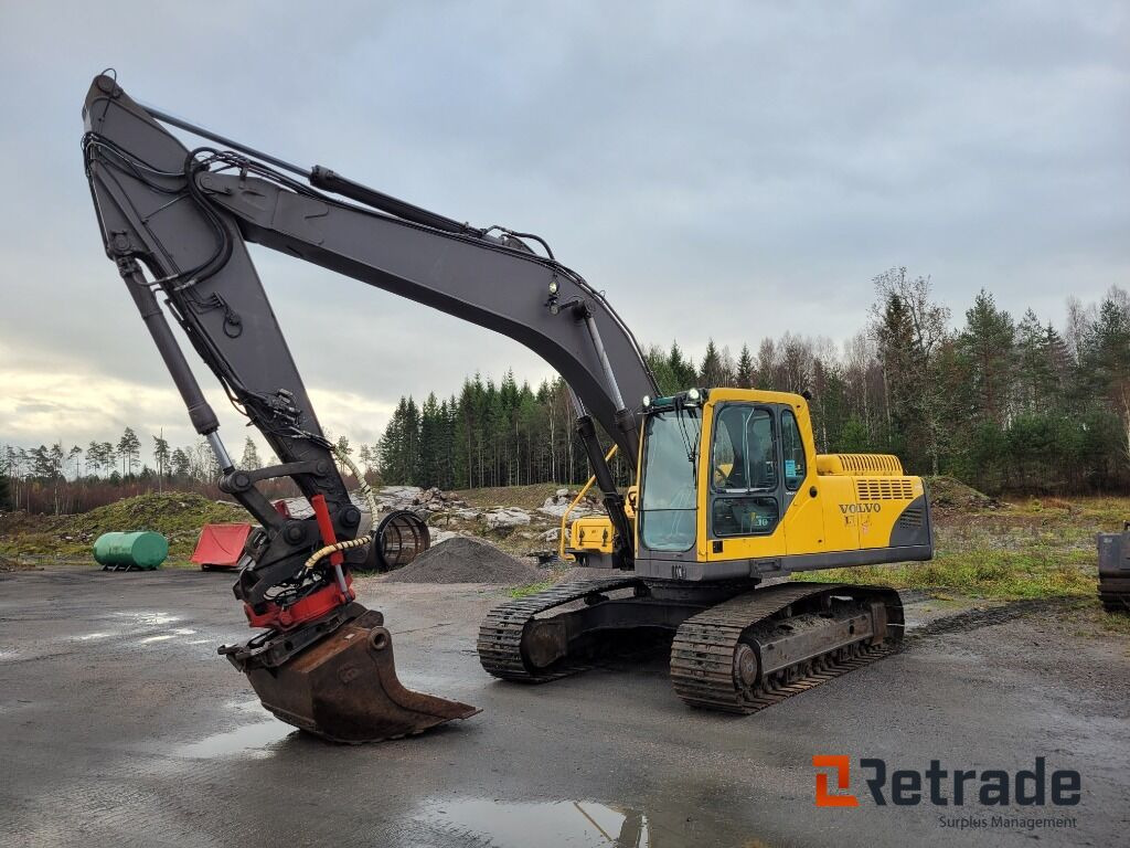 Grävmaskin Volvo EC 240B NLC med tiltrotator och redskap - Építőipari gépek: 1 kép. Grävmaskin Volvo EC 240B NLC med tiltrotator och redskap - Építőipari gépek: 1 kép.