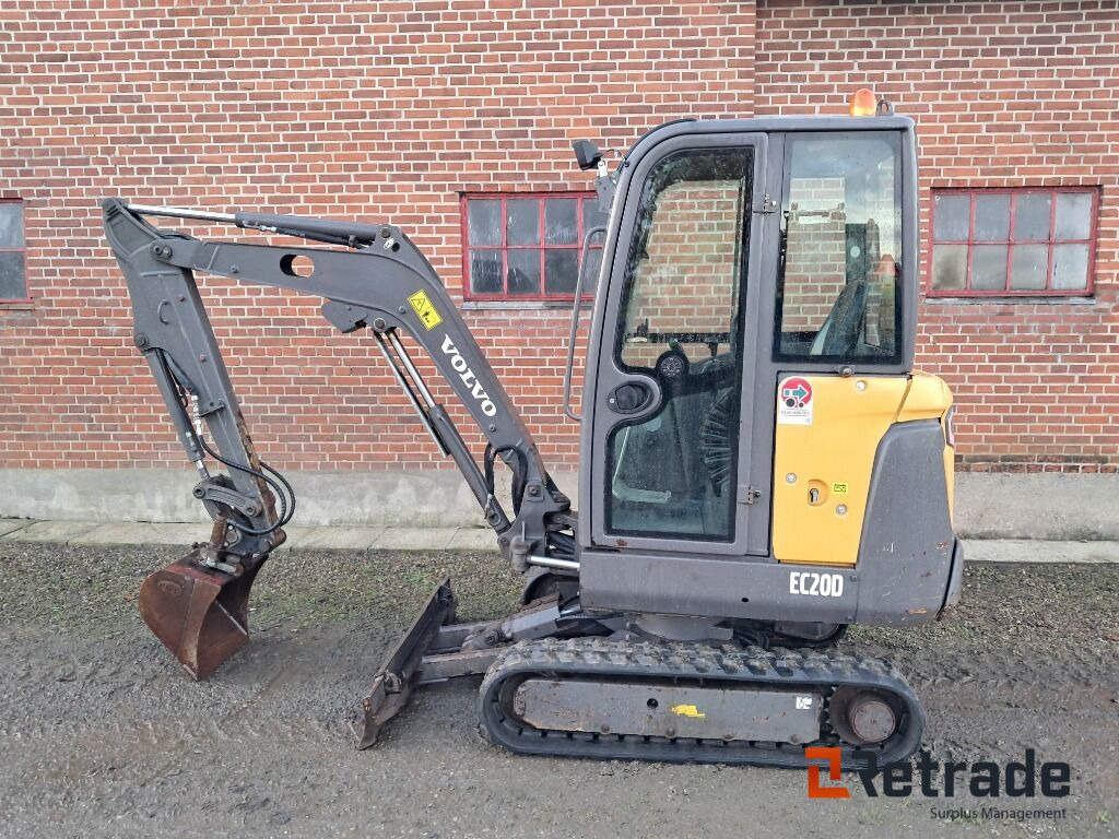 Minigraver Volvo EC20D - Építőipari gépek: 5 kép. Minigraver Volvo EC20D - Építőipari gépek: 5 kép.