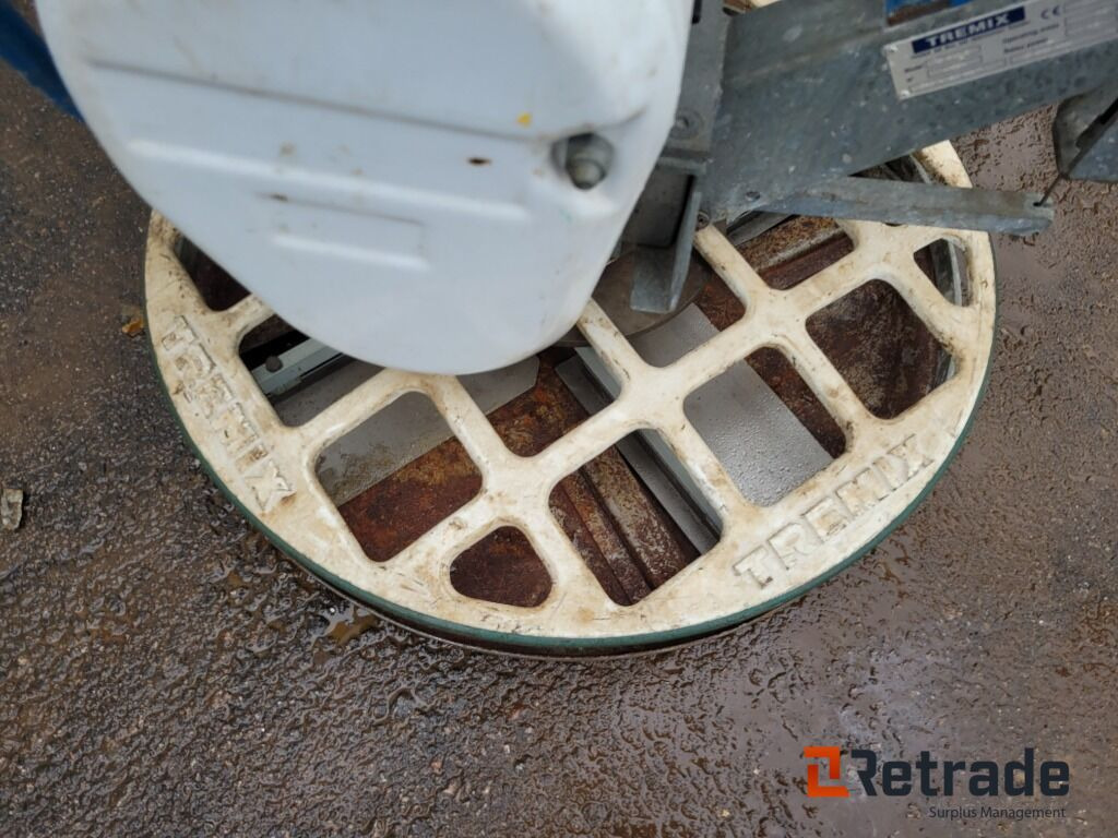 Glättare Tremix G 610 E eldriven - Építőipari berendezések: 5 kép. Glättare Tremix G 610 E eldriven - Építőipari berendezések: 5 kép.