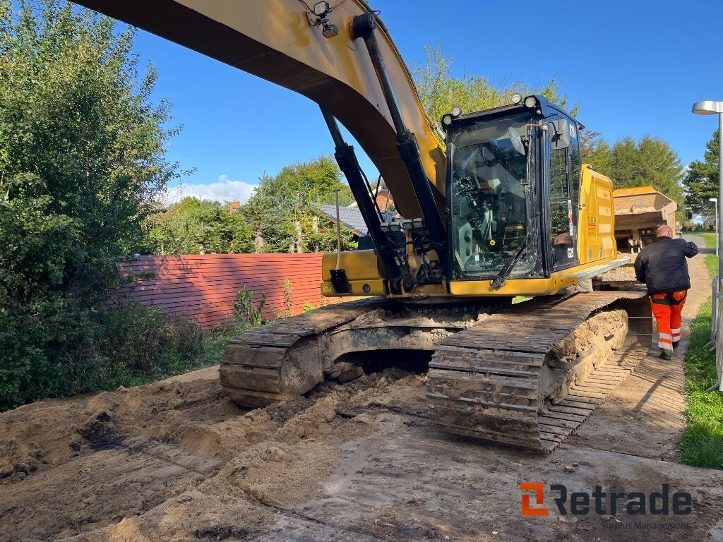 Gravemaskine CAT 330 NG Gravemaskine - Lánctalpas kotró: 1 kép. Gravemaskine CAT 330 NG Gravemaskine - Lánctalpas kotró: 1 kép.