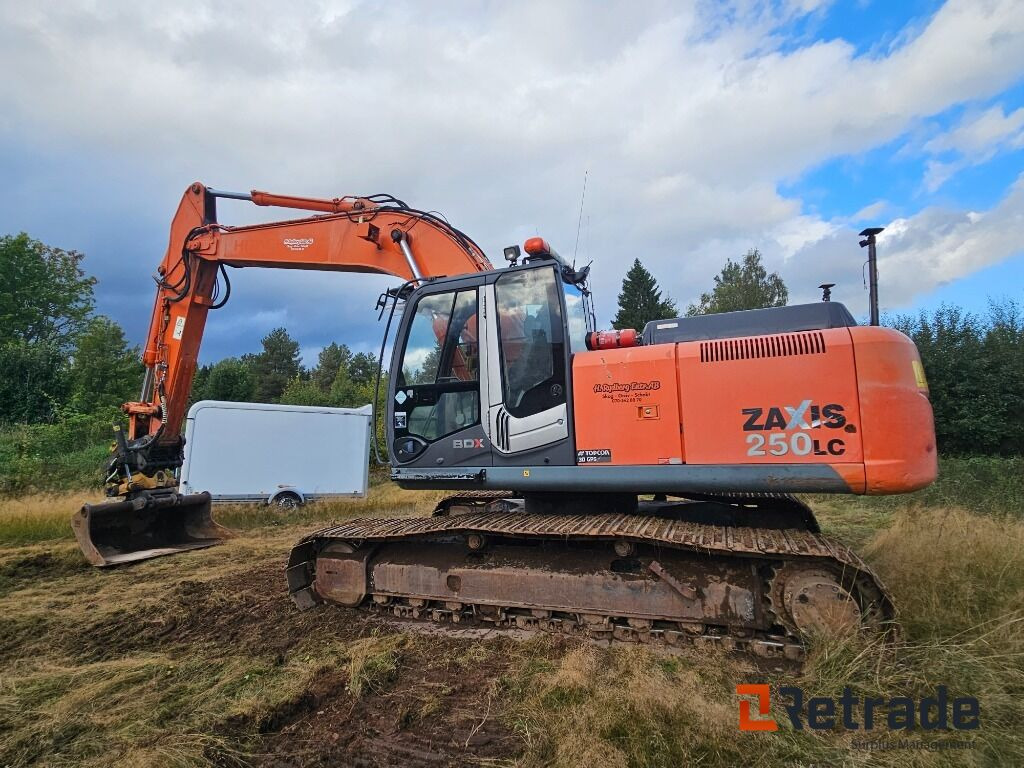 Lánctalpas kotró Grävmaskin Hitachi ZX250LC-3 Tiltrotator: 6 kép.