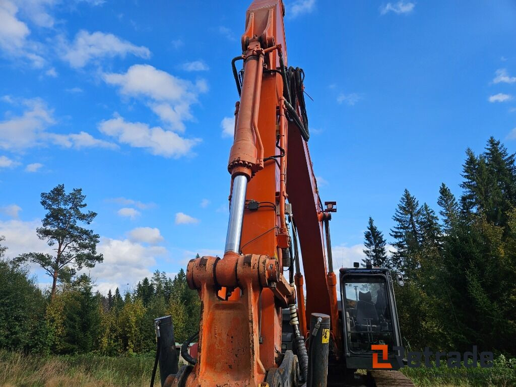 Lánctalpas kotró Grävmaskin Hitachi ZX250LC-3 Tiltrotator: 19 kép.