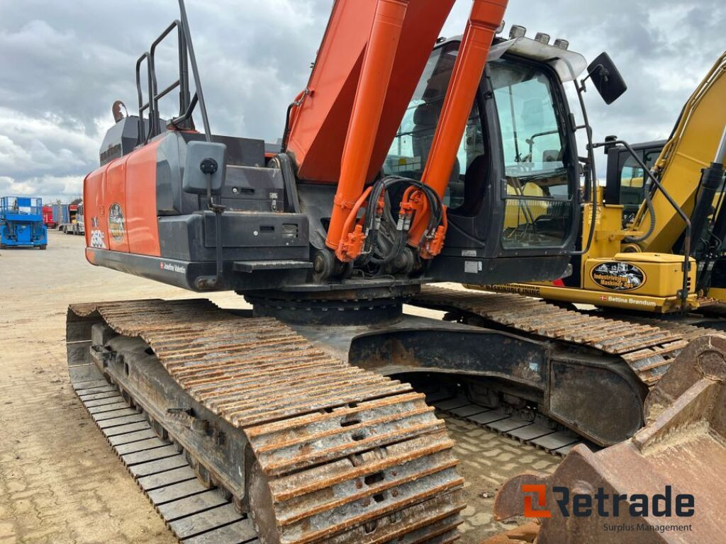 HITACHI ZAXIS 350 LC Gravemaskine / HITACHI ZAXIS 350 LC Excavator / - Lánctalpas kotró: 3 kép. HITACHI ZAXIS 350 LC Gravemaskine / HITACHI ZAXIS 350 LC Excavator / - Lánctalpas kotró: 3 kép.