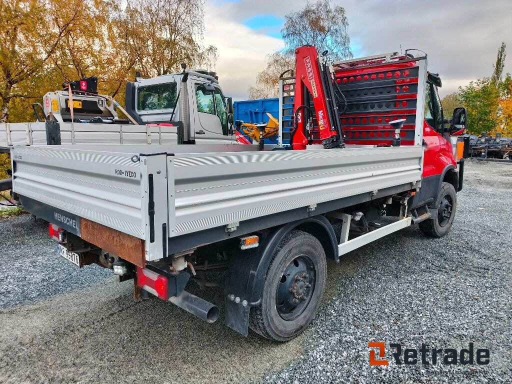 IVECO Daily 70W, 4X4 Tipp og Kran - Billenőplatós kisteherautó: 3 kép. IVECO Daily 70W, 4X4 Tipp og Kran - Billenőplatós kisteherautó: 3 kép.